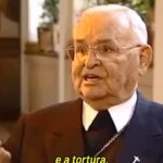 Daniela Mercury Instagram – Este vídeo é muito importante, um registro histórico de elevada magnitude. D. Paulo compreendeu que houve uma execução sumária pelos órgãos do Estado, enquanto aqueles rabinos e o Estado falavam de suicídio. Ele acolheu a vítima assassinada (um judeu) na principal igreja cristã de São Paulo, resistiu e avançou: desafiou a ditadura, fez uma análise pública dos fatos, posicionou-se, deu sua interpretação e pediu justiça. Mobilizou a sociedade e provou que era possível enfrentar a ditadura e restabelecer a democracia, começando com a verdade! #ditaduranuncamais #60anosdogolpe #domevaristoarns #coragem