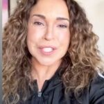 Daniela Mercury Instagram - Gostaria de convidar toda as comunidades americana, brasileira e mundial da Flórida para assistirem meu show no Montreux Jazz Festival Miami, um dos mais importantes festivais do gênero, que acontece no dia 2 de março no The Hangar em Coconut Grove. Venha dançar música brasileira no coração da Flórida. Espero todos vocês lá!#montreuxjazzfestivalmiami #danielamercury #show #march