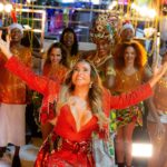 Daniela Mercury Instagram - Que noite, minhas senhoras! Desfile delicioso do Bloco Crocodilo e eu dedico ele todinho a minha amiga @ivetesangalo ! Ivetinha, você é foda. Só foi um dia ruim. Quero cantar com você amanhã! Vamos passear comigo e macetar tudo? ❤️ #DanielaMercury #IveteSangalo 📸 @celiasantosfotos