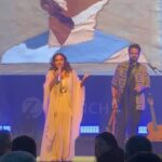 Daniela Mercury Instagram - Hoje eu e meu filho @gabrielmercuryreal estreamos em Belo Horizonte com o show OXENTE. #mpb #acustico #filho #mar #danielamercury #chegadesaudade