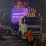 Daniela Mercury Instagram - Abre, Fecha… eu amei o carnaval 2024. O meme do abre e fecha está bombando. #DanielaMercury #CarnavaldaRainha #AbreFecha #PipocadaRainha para entender, volte alguns posts.