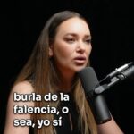 Daniela Nicolás Instagram - Cuando @danielanicolas estaba representándonos y dejándonos en lo alto en el concurso Miss Universo en Estados Unidos, finalmente se tomó el internet porque se le chisporroteó una frase en inglés que se convirtió en un meme que se hizo viral. Nos quedamos con la falencia, con la burla, en vez de con el esfuerzo de una tremenda mujer que en la epicrisis de una enfermedad crónica se paró en un escenario mundial con tacos de 14 centímetros, fue escogida entre sus compañeras como la favorita, y una larga lista de etcéteras de logros. Reviven este capítulo de Más Que Titulares en el link de mi bio.