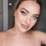 Daniela Nicolás Instagram – Cambiemos la forma en la que cada persona se ve a sí misma.
Vivir con una enfermedad crónica no me define como persona. 
Les dejé este mensajito hoy desde el fondo de mi corazón, espero que les ayude ♥️