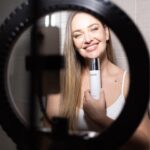 Daniela Nicolás Instagram - Chiquillos! Los quiero invitar con mucho cariño a una charla gratuita que voy a dar este sábado a las 18.00 hrs. sobre creatividad e innovación junto a mi emprendimiento @zibbabeauty en Parque Arauco, Falabella piso 2. 😍 Es primera vez que salgo a la sociedad después de todo este tiempo así que espero que me acompañen con mucho cariño porque me da ansiedad la cosa jaja ♥️ Este es un ciclo de charlas muy lindo que hizo @fundadoras sobre emprendimiento femenino, por lo que sería muy bacán verlos ahí! ♥️ Además voy a estar con @zibbabeauty desde mañana hasta el 12 de mayo en Falabella de Parque Arauco para que vayan a verme y conozcan mi marca!!! 😍♥️ Ph: @ignaciofuentesph @ignaciofuentesa ♥️