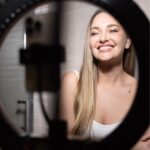 Daniela Nicolás Instagram - Chiquillos! Los quiero invitar con mucho cariño a una charla gratuita que voy a dar este sábado a las 18.00 hrs. sobre creatividad e innovación junto a mi emprendimiento @zibbabeauty en Parque Arauco, Falabella piso 2. 😍 Es primera vez que salgo a la sociedad después de todo este tiempo así que espero que me acompañen con mucho cariño porque me da ansiedad la cosa jaja ♥️ Este es un ciclo de charlas muy lindo que hizo @fundadoras sobre emprendimiento femenino, por lo que sería muy bacán verlos ahí! ♥️ Además voy a estar con @zibbabeauty desde mañana hasta el 12 de mayo en Falabella de Parque Arauco para que vayan a verme y conozcan mi marca!!! 😍♥️ Ph: @ignaciofuentesph @ignaciofuentesa ♥️
