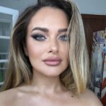Daniela Nicolás Instagram – Trabajando ♥️

Este es el resultado de cuando @isidorajose.mua se pone a jugar 😍 y @yerarlsolis quiere hacer fotos 😏