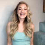 Daniela Nicolás Instagram – Y aunque trate de ponerme seria, no funciona 🤣