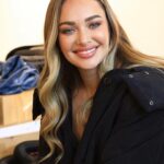 Daniela Nicolás Instagram - Mi amigo querido @ignaciofuentesa @igestfoto me sacó esta foto en medio de la sesión de fotos para @zibbabeauty ♥️ te quiero mucho ♥️