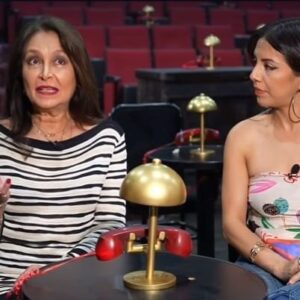 Daniela Romo Instagram - 🙌🏻✨Aquí les comparto un poco más de nuestro encuentro para promocionar NADA, esta canción que hicimos con el corazón, para el corazón de todos ustedes 🫶🏻❤️

Gracias siempre a mis amigos del @programahoy, a ti @fabiolaroudhaoficial y a todos los que se han unido a esta promoción 🥰✨

Y los invito a que sigan escuchando y compartiendo NADA en todas las plataformas digitales 🎶✨

😜✨ Ya estamos a punto de llegar a las 200,000 en Spotify‼️ 

#DanielaRomo #Nada #FabiolaRoudha #Hoy #Entrevista #Música #México #Guatemala #dueto #Mujeres #Tv #Reel #Reels #nuevamusica #disco