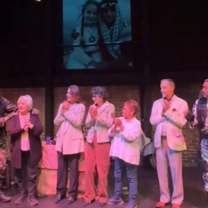 Daniela Romo Instagram - 🥰✨ Una emotiva y bonita noche en el cierre de temporada de Picnic, gracias siempre 🙏🏻 #DanielaRomo #Picnic #Teatro #CirculoTeatral #AlbertoEstrella #AdrianaBarraza #20añosCirculoTeatral
