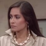Daniela Romo Instagram - 🙌🏻✨ Los invito a que no se pierdan hoy El camino secreto por nuestro canal @tlnovelas_tv a las 9 pm, aquí leeré sus comentarios, gracias siempre 🙏🏻🥰 #DanielaRomo #ElCaminoSecreto #GabyRivero #CarlosAncira #Tlnovelas #Sabados #Remasterizada #Escena #Telenovelas #Mexico #telenovelasmexicanas #Reel #Reels