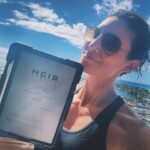 Daniela Ruah Instagram - Well hellooooo Hawaii…. Started prep on the 1001 episode of the @ncisverse 🤭 🌈🌈🌈🌈🌈🌈🌈🌈🌈🌈🌈🌈🌈🌈🌈🌈 Oláaaaaaa Hawaii… começei a prepara o episódio 1001 do mundo NCIS 🤭 . #cbs #ncishawaii #season3 #hawaii #happiness #directing #realização