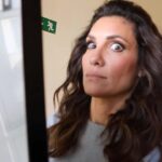 Daniela Ruah Instagram - Look book 5 em atraso…. Mas sempre a rir! A little late … but always smiling! Stylist @filipecarrico_styling Hair @lancarui @griffehairstyle Makeup @patricialimaatelier Look dia 👗 - zara 🩴 @massimodutti 💎 @elcortinglespt Look velório 🧥 @bashparis 👒- zara Look noite 👗 zara 💎 @boutiquedosrelogiosplus 🧥 @stivali_lisboa 🎥 @alicia_amil