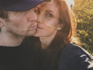 Daniela Ruah Instagram - David, the love of my life, from 2011 until the end of time 🌈❤️
.
#valentinesday #myvalentine #lovebirds #hubby