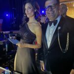 Daniela Ruah Instagram - Que noite linda a celebrar a nossa cultura e música dentro e fora de Portugal! Os @ipma_awards é organizado por um grupo de imigrantes ou filhos de imigrantes portugueses que fazem questão da manter a alma portuguesa e a nossa língua… que orgulho… Obrigada aos incríveis artistas que se juntaram a nós e ao novos amigos que fiz este ano… @ricardofarias118 o meu parceiro de palco, és O MAIOR! 🇵🇹🇺🇸🇵🇹🇺🇸🇵🇹🇺🇸🇵🇹🇺🇸🇵🇹🇺🇸🇵🇹🇺🇸🇵🇹🇺🇸🇵🇹🇺🇸🇵🇹🇺🇸 What a beautiful evening celebrating our musical culture inside and out of Portugal! The #IPMA organization is made up of portuguese immigrants, or their kids, who make a point of maintaining their portuguese soul and our language… so proud… Thank you to the incredible artists who joined us this year and the the new friends I’ve made… @ricardofarias118 my co-host, YOU ROCK! . The LOOK 👗 @nunobaltazarnb 💇🏻‍♀️@kelc__88 💄 @mrs.karinajaneiro