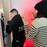 Daniela Ruah Instagram - Special Agent Kensi Blye was first introduced on #NCIS, or as we lovingly call it… “The Mothership”. Last week I wrapped my first directed episode on #NCIS in its season 21 (wow!) and I had an absolute blast. It felt like home, the cast and crew are spectacular… If you like them on TV, know that they are even more wonderful in real life. Feeling nothing but gratitude… Next on the books… NCIS HAWAII! See you soon! . A Agente Especial Kensi Bly foi introduzida ao mundo na série #InvestigaçãoCriminal há cerca de 15 anos. A semana passada terminei o meu primeiro episódio como realizadora, nesta série do meu coração que já vai na temporada 21! (Uau) Divertimo-nos tanto e senti-me tão em casa… o elenco e a equipa são formidáveis… Se gostam deles na TV, em pessoa são ainda melhores. Sinto tanta gratidão… O que vem a segui? NCIS HAWAII aqui vou eu! . #directing #ncis #thrilled #excited #moretocome #adventures