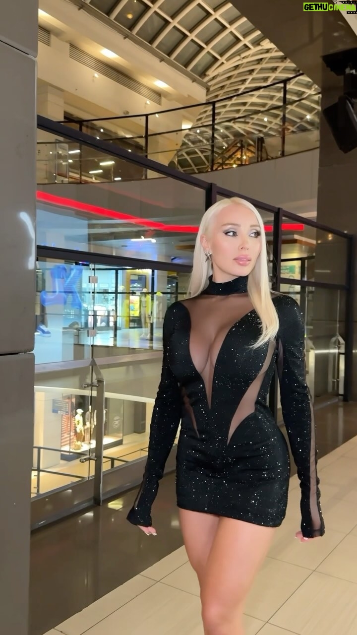 Daniella Chávez Instagram - TE MERECES COSAS INCREÍBLES Y punto✨