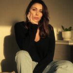 Daniella Rahme Instagram - Saying goodbye to cozy days☺️ Summer is coming☀️ #DaniellaRahme #دانييلا_رحمة