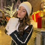 Daniella Salvi Instagram – I love Christmas time 🥰✨ @revolve