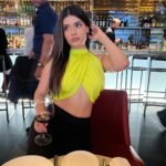 Daniella Salvi Instagram – Cheers 🥰🍷 @revolve #happyholidays