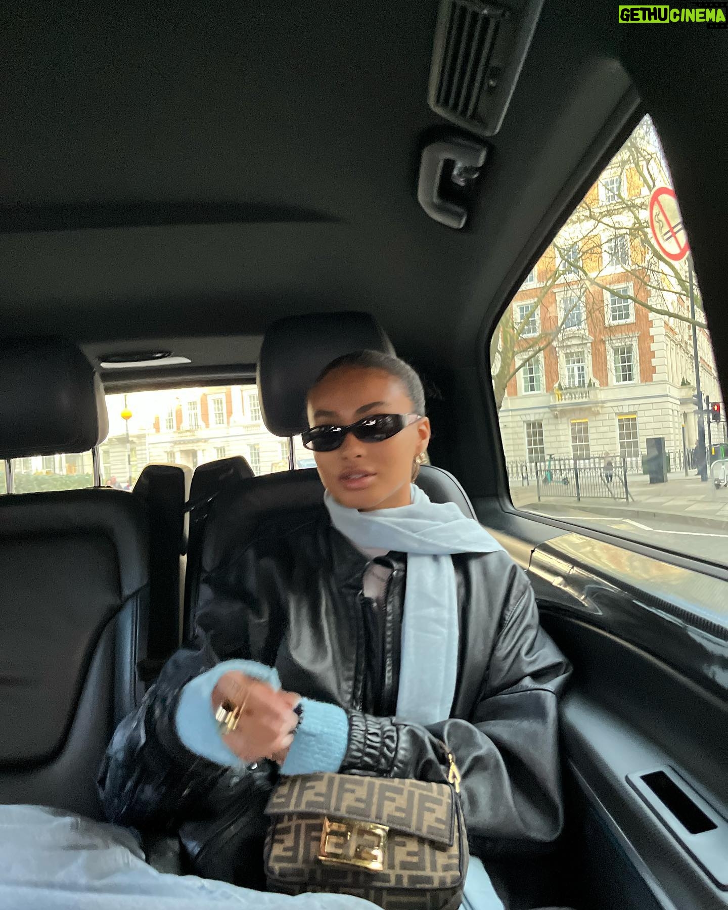 Daniella Taylor Instagram - London 🇬🇧💋💌🍒❣️