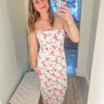 Danielle Busby Instagram - Had the B.E.S.T morning hosting my 1st TEA PARTY 🫖 at @graesonbee 🥰 We missed a few of my favorite friends, and I failed at taking pics with everyone 🤦🏻‍♀️ but cheers 🥂 to a great morning with friends … and shopping 🛍️👗💐 Happy Friday 😘 #teatime #friends #graesonbeeboutique #itsabuzzworld