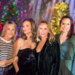 Danielle Busby Instagram - There wasn’t too much ‘jolly’ 😏in the Holly Jolly Christmas Bar but atleast the ambience was cute and made for good pics! #itsabuzzworld #friends #christmas