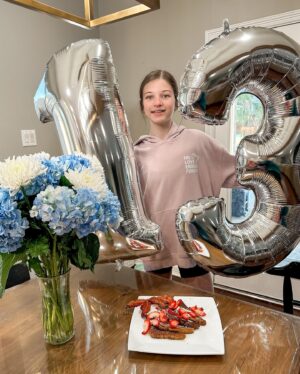 Danielle Busby Instagram - Happy 13th Birthday to my Blayke💖 🎂Words can’t describe how much I love you and how proud I am of the lady you have become! Keep reaching for the stars and seeking Jesus! 
We are going to have the best day! 
Love you mostest BIG! 🥰 #happybirthday #teenager #itsabuzzworld #outdaughtered