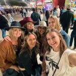 Danielle Busby Instagram - Mom’s day and night at the #rodeohouston and this was a first one for me ->Pizza on a Stick! Though it was good, it’s a one and done for me 🤣🤪😁 #itsabuzzworld