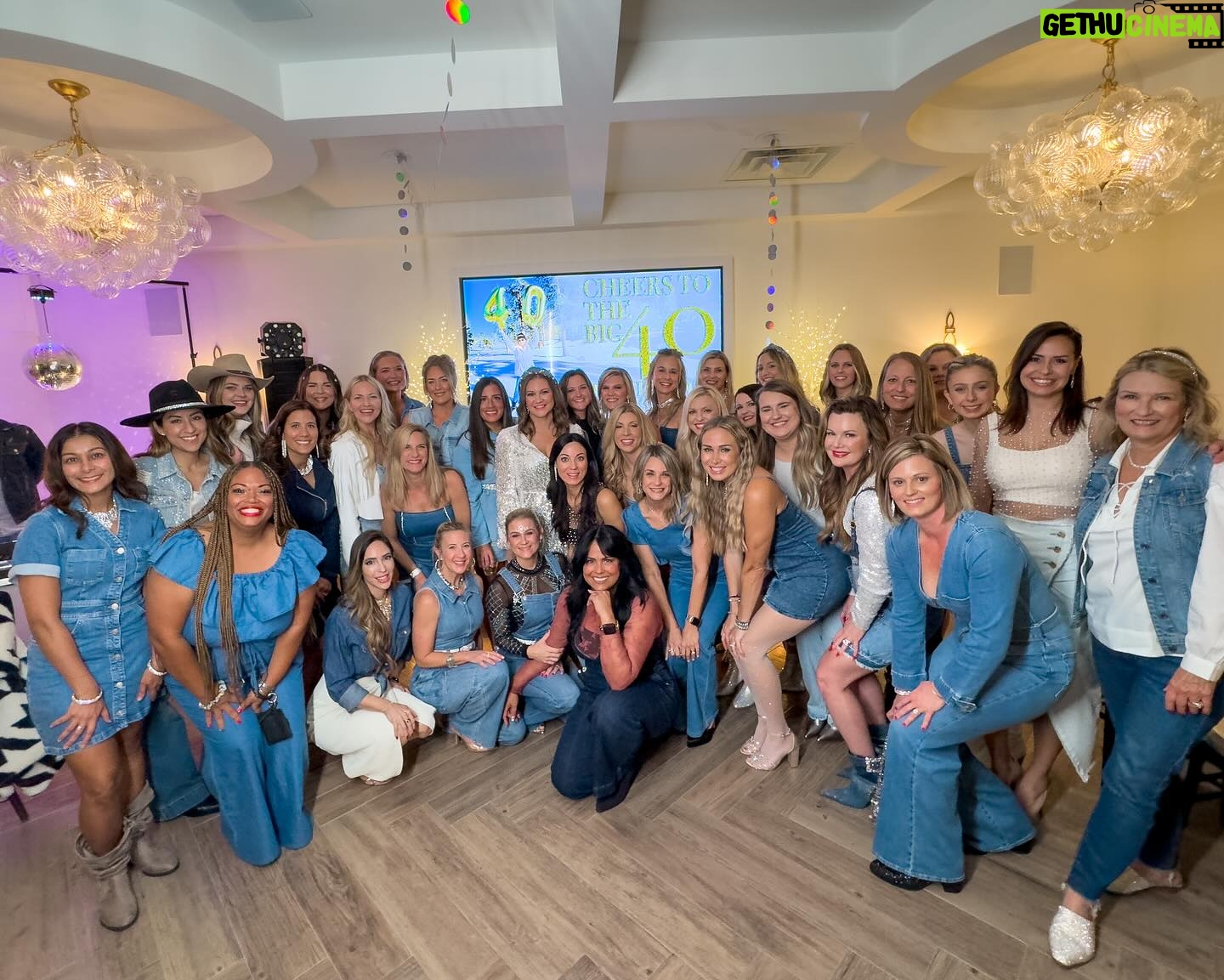 Danielle Busby Instagram - Can’t believe I’ve been 40 for a whole week 😂 I think I might still be recovering from the amazing Denim & Diamond Party i had! Missed a few faces that night, but man! I felt so loved by all these friends of mine 🥰 #toomanytotag #birthdaygirl #thisis40