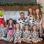 Danielle Busby Instagram - Merry PJ Christmas from the Busbys ❤️💚 #itsabuzzworld #outdaughtered