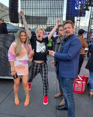 Danielle Fishel Instagram - Had so much fun last weekend at Wango Tango and was thrilled to meet @iambeckyg, @laurenspencersmith, and @gayle and loved seeing @jojowright and @ryanseacrest again. @podmeetsworldshow