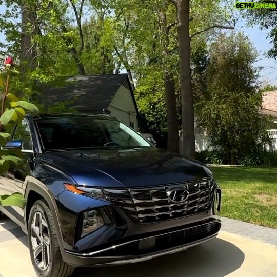 Danielle Fishel Instagram - We recently got the old gang back together for a Pod Meets World live show, and there was only one way to carpool to the event with my 2 besties: in the 2023 @hyundaiusa Tucson PHEV. Listen to the episode now wherever you get your podcasts and remember… #ItsYourJourney