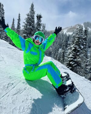 Danielle Savre Instagram - Epic besties trip!!!! 🏂  #girlstrip #snowbunnies❄🐰 #easterweekend❤️
