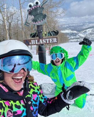 Danielle Savre Instagram - Epic besties trip!!!! 🏂  #girlstrip #snowbunnies❄🐰 #easterweekend❤️