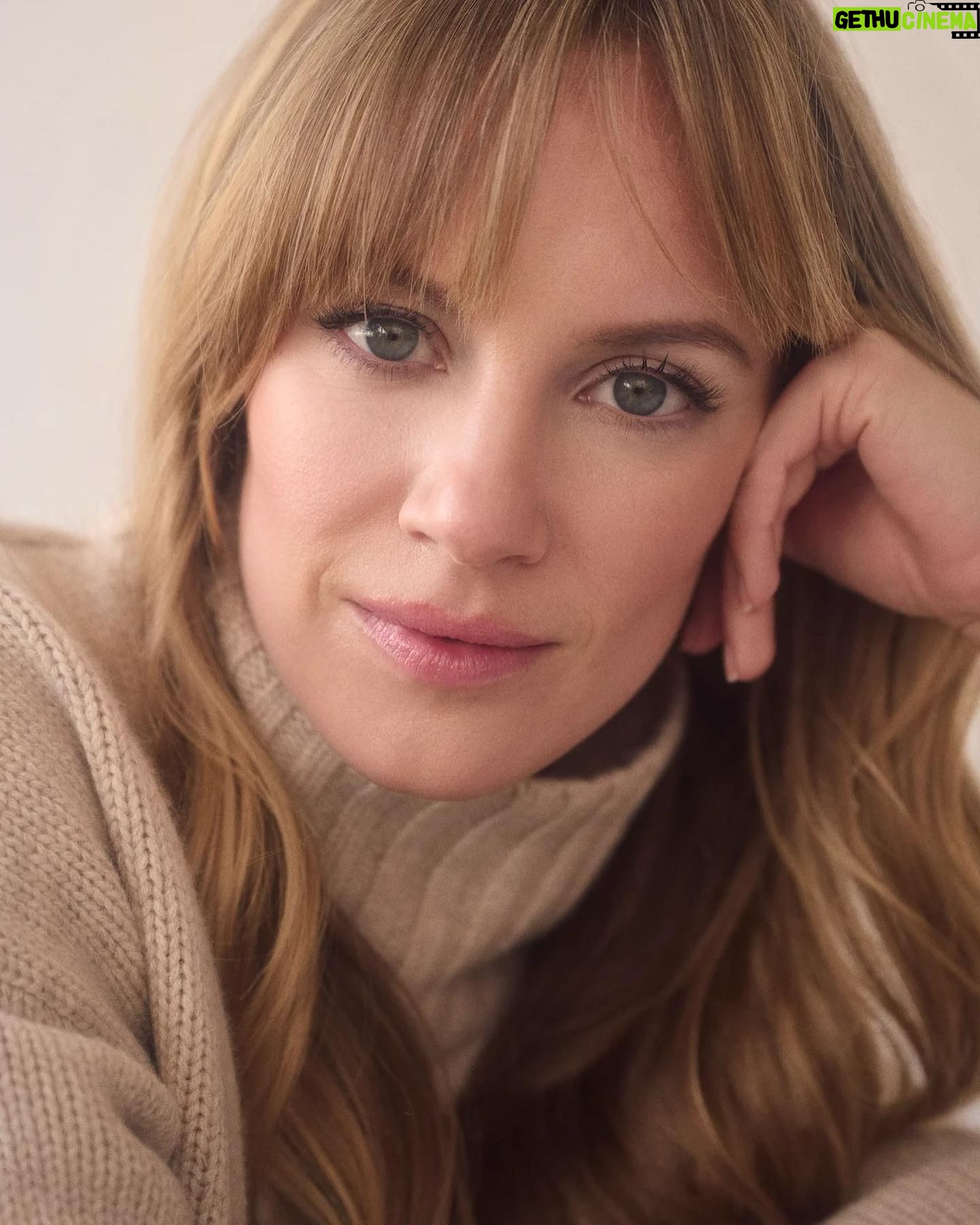 Danielle Savre Instagram - From firefighting to flawless skin, #DanielleSavre sat down with NewBeauty to chat all-things #Station19—including how she unwinds after those intense scenes, and how she manages lugging around 120 pounds of gear—plus her favorite travel destinations and all of her beauty must-haves. (Hint: She’s just as #skincare obsessed as we are.) Read the full interview at the link in our bio. ✨ Photographer: @kelsey_hale Written by: @daniellefdooley Hair/makeup: @danielepiersonsbeauty Styling: @nora_foley