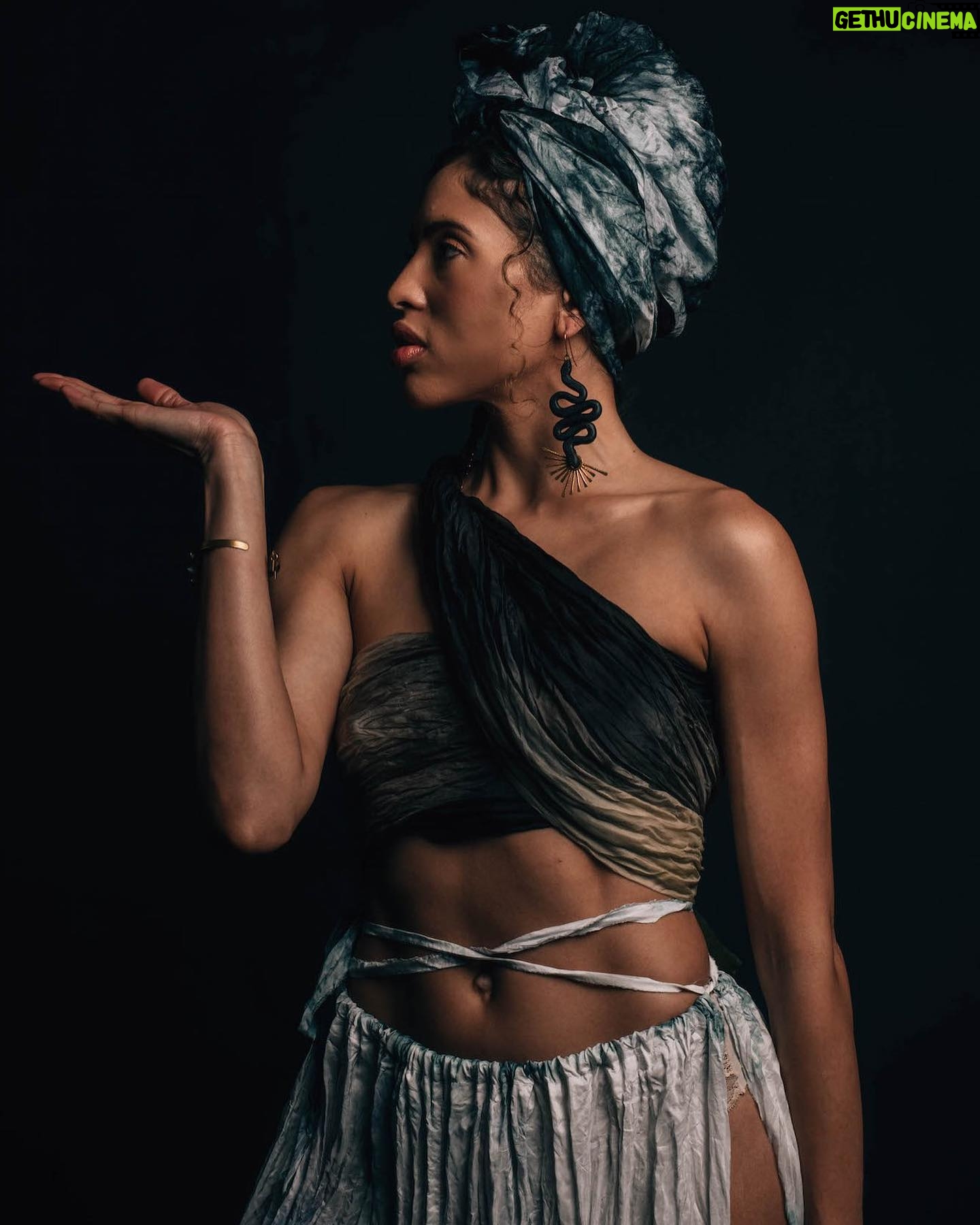 Danneel Ackles - 53.2K Likes - I would like, with your help, to amplify the voice and the business of My-Cherie, the artist and designer of Viva La Silk. @Vivalasilk_ is driven by My-Cherie’s desire to “inspire women to feel beautiful and confident through her art and the vibrancy of her Afro-Carribean roots. Her designs are hand-dyed and hand painted, in small batches, in Austin, Tx. She uses non-toxic and eco-friendly dyes. @Vivalasilk_ is also committed to giving back! For every purchase made $1 is given to @creativeaction, a nonprofit that supports the creativity and development of the arts for youth in the community. In addition, each year Viva La Silk chooses a different social justice issue or theme and launches a youth-driven arts-based collective impact project. This small, black, female owned business, is doing everything the right way. The owner and mother of two, has centered her company around core values we should all aspire to. ⠀⠀⠀⠀⠀⠀⠀⠀⠀⠀⠀
I own the turquoise ombre goddess wrap pants and matching scarf, and I can tell you the quality is second to none. Also, not to worry, Viva la Silk has video tutorials on different ways to wear the scarfs and wrap pants on their site. The link is up in my bio and they are offering discounts for first time buyers!! Please support,repost and help #amplifyblackvoices #vivalasilk #vivalasilktribe @instylemagazine @allure @marieclairemag @vogue @harpersbazaar @elle ⠀⠀⠀⠀⠀⠀⠀⠀ ⠀⠀⠀⠀⠀⠀⠀⠀ ⠀⠀⠀⠀⠀⠀⠀ ⠀⠀ 📷@caffeineandgasoline.x