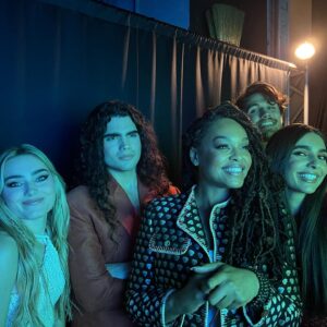 Danneel Ackles Instagram - What can I say… this past week was a real high. What a blessing it is to be able to work with people you love and to celebrate the accomplishments of friends old and new. @megdonnelly @drakerodger @jojoflei_  #nidakhurshid @demetria4real @misskajlich …y’all make work fun! @jensenackles @rthompson1138 @renee_reiff words can’t explain how amazing it has been to go down this road with you. Can’t wait to do it all again this fall✌️♥️ ✌️

Congratulations
@thecwwalkerindependence @cwgothamknights 
@thecwwinchesters

#thewinchesters #spnfamily

Styling: @mwh512 
Hair/Makeup: @thenicoleblais