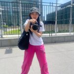 Danupha Khanatheerakul Instagram - ตอนแรกตั้งใจว่าจะแฮปพี่แมงตอนเที่ยงคืนเพราะอยากเป็นคนสุดท้ายที่แฮปเธอ แต่ก็นะ มันจะไปสำคัญเท่าคนแรกที่แฮปเธอได้ไงล่ะ เหอะ! แต่ก็ก็ก็เอาหน่อย นวยดีใจที่เห็นพี่ lucky in love เพราะพี่ in game มาตลอดและดีใจที่พี่ได้ไปเที่ยวในวันเกิด เพราะพี่ deserve สุดๆ นวยยังเป็นห่วงพี่เสมอ เพราะถึงต่อให้พี่โตกว่า บางเรื่องพี่ก็อ่อนแอจนนวยก็ต้องปกป้องพี่เหมือนกัน และนวยเต็มใจที่จะทำด้วย เพราะฉะนั้นอย่าให้ไอ้หมอนั่นแย่งdutyฉันไปหมดนะ ฉันเชื่อว่าปีนี้จะเป็นปีที่ดีของเธอถึงจะไม่ใช่หมอดูแต่ก็รู้สึกได้ ขอให้พี่แมงไม่รีบแก่ อยู่เป็นเพื่อนเป็นพี่นวยไปก่อน ขอให้เราได้ไปเที่ยวด้วยกันบ่อยๆ ขอให้พี่ไม่หัวแตก ขอให้งานที่เราต้องทำด้วยกันไม่ทำเราประสาทกินเกิน เพราะต่อให้เหนื่อยหรือหนัก นี่ก็เชื่อว่าเราจะผ่านไปได้ ขอให้แข็งแรงๆ และหนูรักพี่ ยังกะคลานตามพี่มา ขอบคุณที่อยู่กับหนูในทุกๆสถานการณ์ในชีวิต และเป็นส่วนนึงในหลายๆช่วงชีวิต และเป็นหนึ่งในคนที่ทำให้อยากมีชีวิตอยู่ต่อคับ เสมอมาเสมอไป จาก ไอ้นวย น้องชาย/สาว