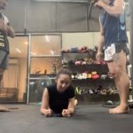 Danupha Khanatheerakul Instagram - เจ็บตรงนี้ โอ้ยปวดตรงนี้ ส่อยนวดให้แหน่