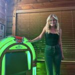 Darci Lynne Farmer Instagram – well hey there 19!!! 
What a day. 
MADE IT TO A MILLION FOLLOWERS, and on my birthday.  A million thanks to everyone for the sweet birthday wishes. Been smiling nonstop today. 
Cheers to another trip around the sun! 🤟🏼🤟🏼