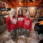 Darci Lynne Farmer Instagram – CHRISTMAS DUMP!!!
Thanking God for this cherished season and the family I’ve been blessed with. Matthew 1:23!!! Merry Christmas everyone 🫶🏻🫶🏻🫶🏻