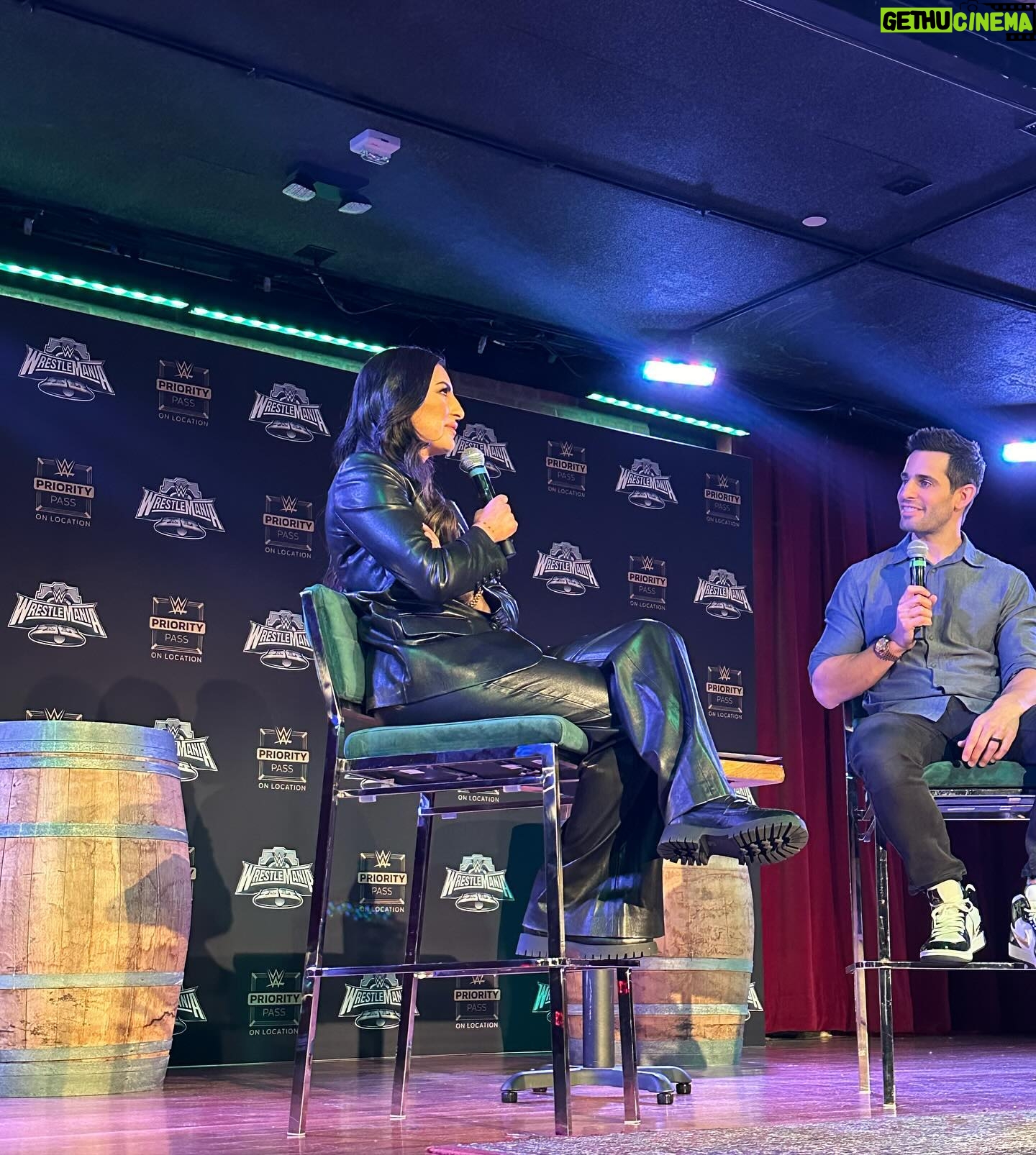 Daria Berenato Instagram - What a weekend 🤯 if you didn’t already love professional wrestling this WrestleMania would have changed that! Side note I got to meet @vanessahudgens growing up a die hard high school musical fan this was iconic 🥺