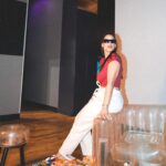 Dascha Polanco Instagram - You can’t see my eyes unless my head is bent ___? This new top and these pants New fall drop! Just like the bars Im dropping in the studio #ismellgood #ichoosewhatfits @caliafitness 📸: @soundtrackwon