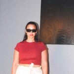 Dascha Polanco Instagram - You can’t see my eyes unless my head is bent ___? This new top and these pants New fall drop! Just like the bars Im dropping in the studio #ismellgood #ichoosewhatfits @caliafitness 📸: @soundtrackwon