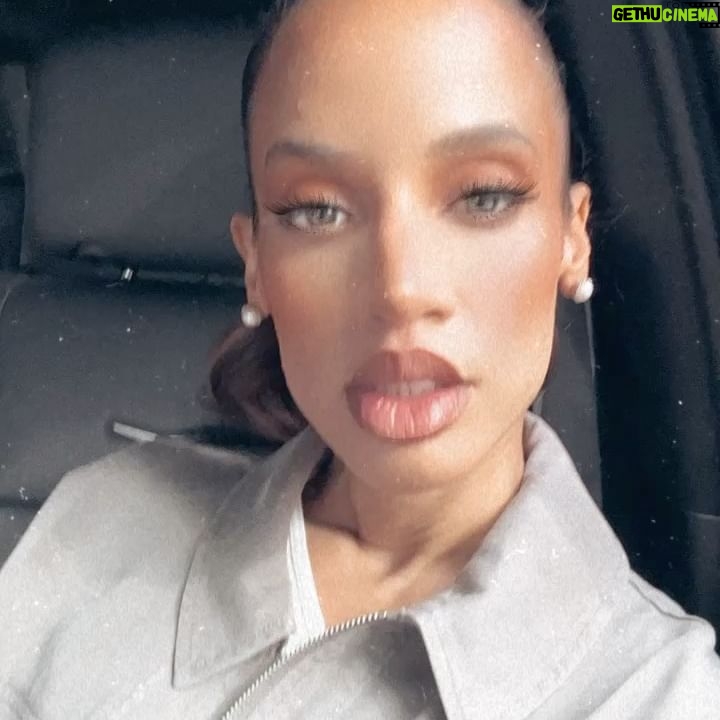 Dascha Polanco Instagram - My ladies…The Collective, Full of FLAVA bby. #presspresspress #alwaysforward @caliafitness