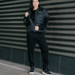 Dasha Astafieva Instagram - Бути собою… Це відчувати спокій та впевненість у своїх діях. Це робити те, що відгукується серцем. Це дозволяти собі розкіш проводити час, як подобається саме тобі. Це вбиратися в одяг, в якому ти почуваєшся комфортно. @intertop.ua повертає до себе та презентує нову колекцію спортивних костюмів ЕА7 i, в яких зручно робити справи до душі: гуляти містом чи насолоджуватися природою, бігати з собакою чи піти у кіно, вийти на свіже повітря з дитиною чи просто лежати вдома з книжкою та чаєм. Подвійний кайф відчувати ніжність не лише зсередини, але й зовні. Обирайте себе разом з @intertop.ua та @emporioarmani #ad