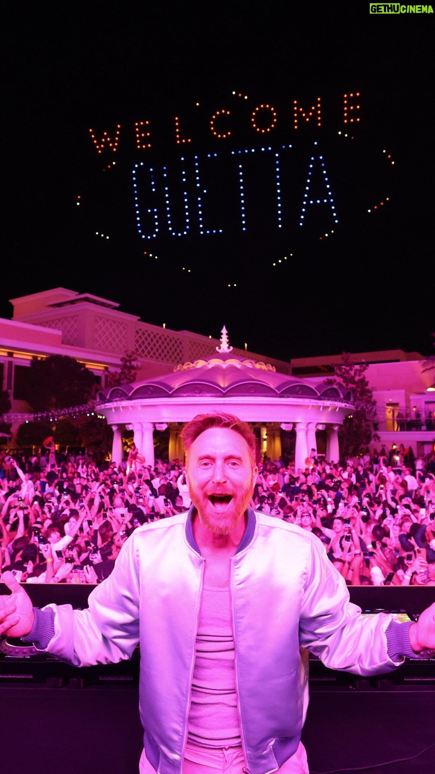David Guetta Instagram - Another one for the books!!! What a crazy party at @xslasvegas 🔥🔥🔥 Have you ever visited Las Vegas??