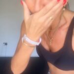 Davina McCall Instagram - Morrrrrrrrrrrrrrrrrning !!!!! Love u all … big shout out to my OYG warriors you are the greatest !!! 🙌🏻🙌🏻🙌🏻🙌🏻🙌🏻 thank you @jaybsfitness and thank you @sarahgormanblendfit … we love having you on @ownyourgoalsdavina … ❤️❤️❤️❤️ thank you