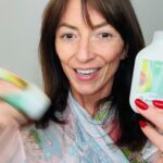 Davina McCall Instagram - #ad Come colour with me.. touching up my roots .. Using my same @garnieruk Nutrisse shade #5, just a new formula !! I prefer it to the old one, it’s creme so coats ur hair more easily and doesn’t drip so less mess, yay! Am wearing an old nightie I use to colour but you can use an old towel and pls do a patch test on your skin first xx